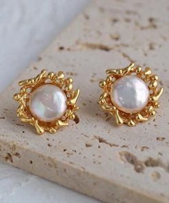 Pearl Stud Earring