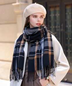 Soft and comfortable multifunctional knitted scarf， 35*190cm
