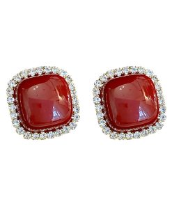 Fashionable and versatile earring