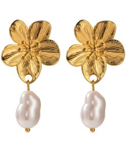 Pearl Earring