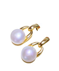 Dainty Pearl Earring