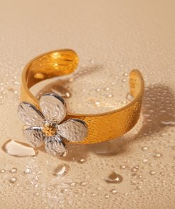 Classic Gold Open Bangle