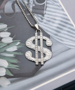 Rhinestone Pendant Necklace