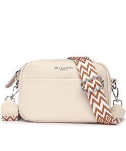 Roomy Shoulder Bag 20cm