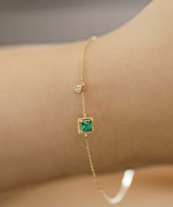 Simple adjustable bracelet