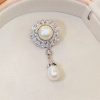 Cute pearl brooch