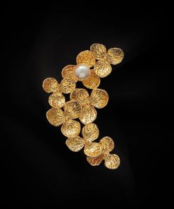 Trendy and exquisite brooch suit pin