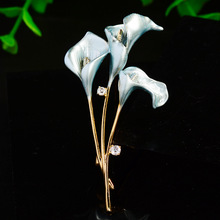 Simple brooch