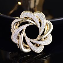 Elegant brooch