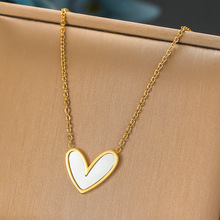 Simple classic necklace