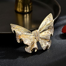Clear fashion brooch