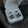 Simple earring