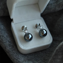 Simple earring
