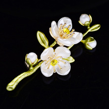 Flower brooch