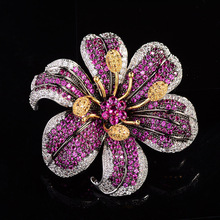 Vintage gold brooch