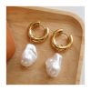 Retro Gold Pearl Earring