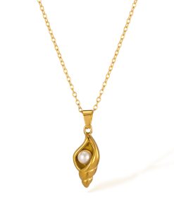 Chic Gold Necklace B