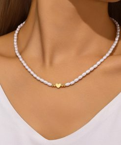 Simple Pearl Necklace