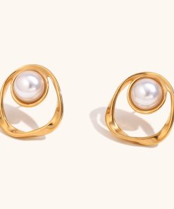 Chic Pearl Earring